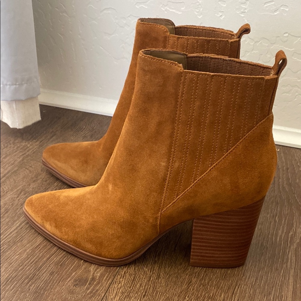 🆕 Marc Fisher Brown Suede Ankle Boots  - Size 9